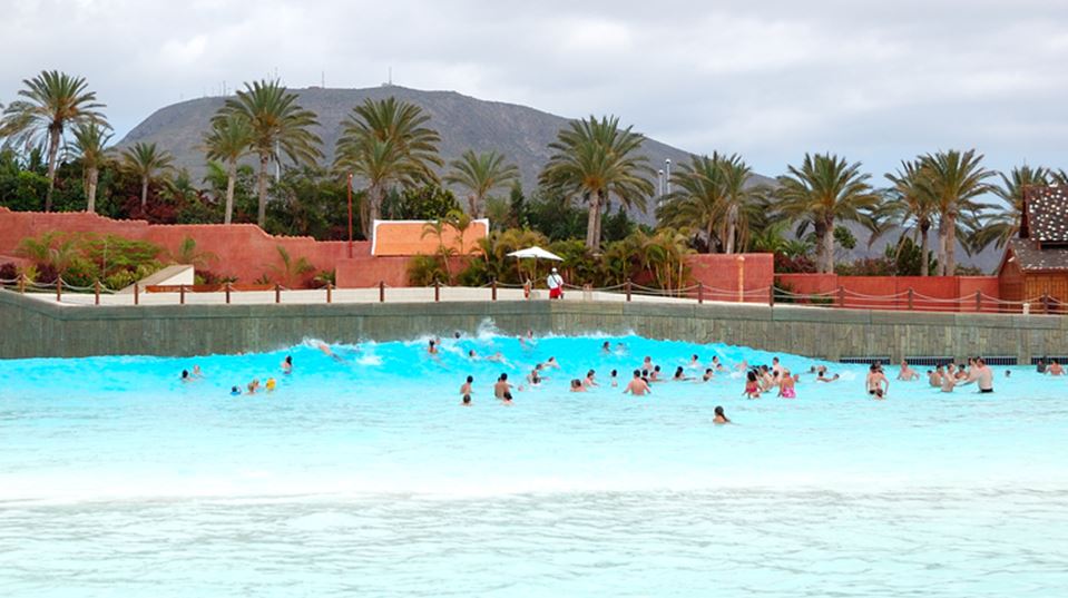 Wave pool