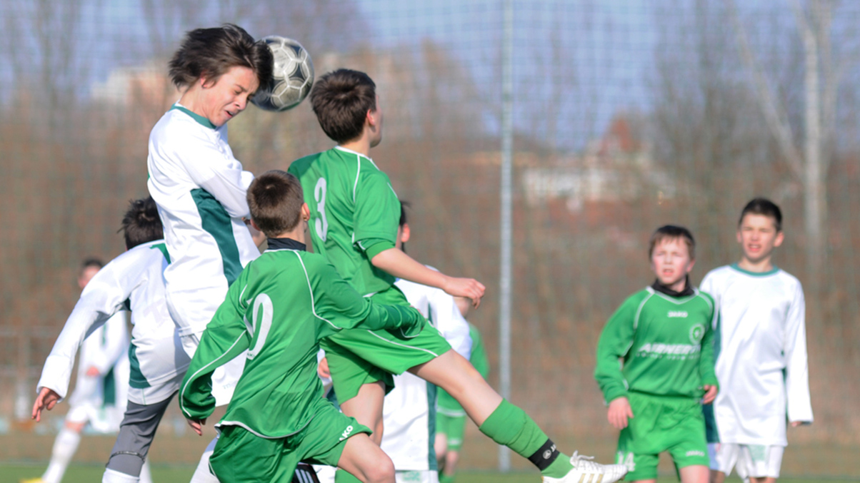 kids- headinjury-football